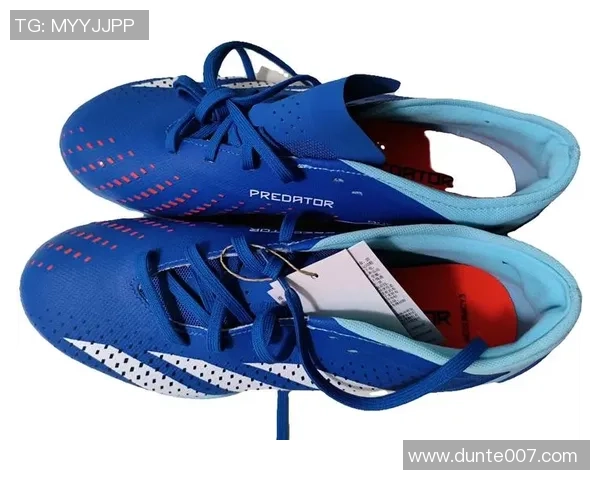 时尚与性能兼具的男士足球鞋推荐,助力球场表现与外观提升 时尚与性能兼具的男士足球鞋推荐,助力球场表现与外观提升