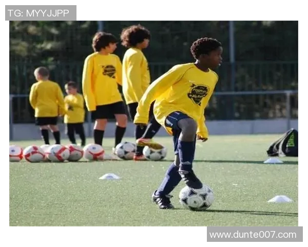 灰头发足球球星的独特魅力与运动生涯探秘