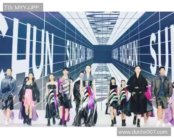 足球明星联名限量鞋款发布 时尚与运动激情完美融合