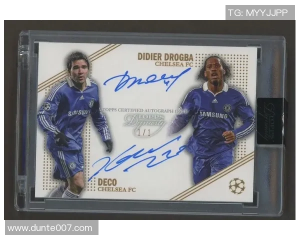 足球球星卡签名如何保存才能最大程度保护其价值和完整性