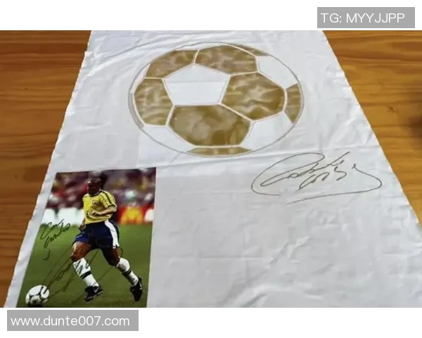 足球迷如何向球星要签名的技巧与注意事项解析